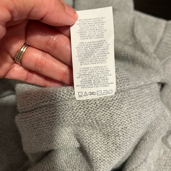 CAbi Gray Charlotte Poncho Tunic Sweater Sz S EUC - Picture 9 of 10